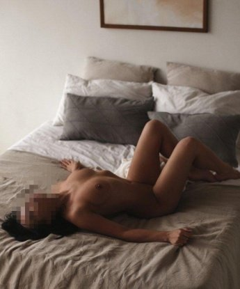 👠💄🔥 Живу в Москве, где создаю неповторимую атмосферу страсти и удовольствия. Мои услуги - это не только секс, но и душевное общение, массаж, эротическое шоу и многое другое. У меня есть отличные отзывы от довольных клиентов, которые отмечают мою привлекательность и профессионализм. 🌟💋 Позволь мне показать тебе, что такое настоящее удовольствие и сделать твои желания реальностью. Забудь обо всем и позволь мне увести тебя в мир наслаждения и эмоций. Жду тебя, дорогой! 💕💋😘 Софушка